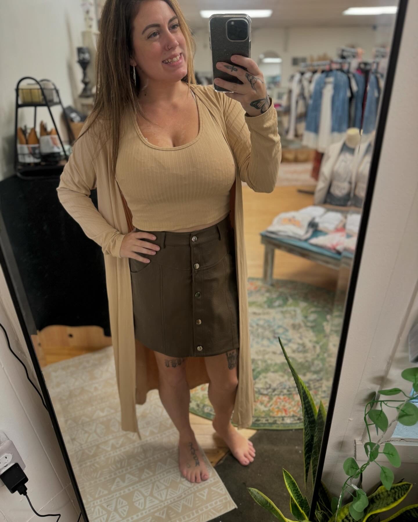 Two rings shy, faux leather skirt