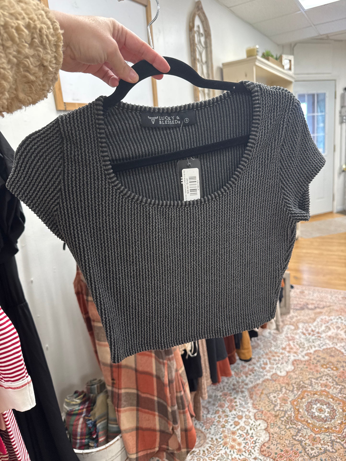 Charcoal ribbed short sleeve crop top
