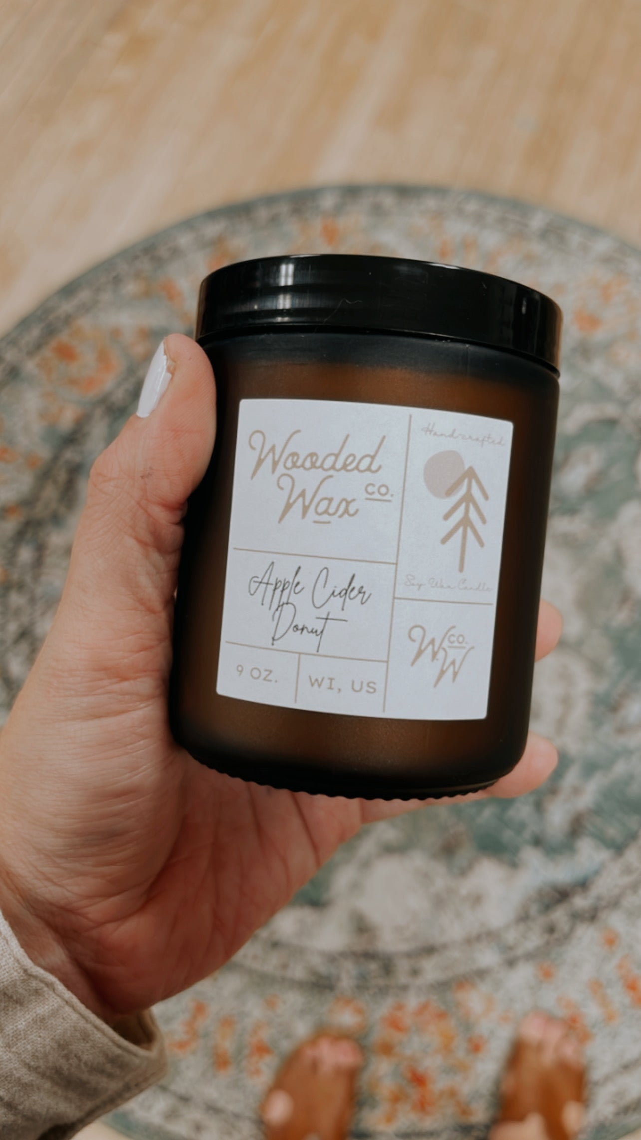 Apple cider donut 9 oz candle